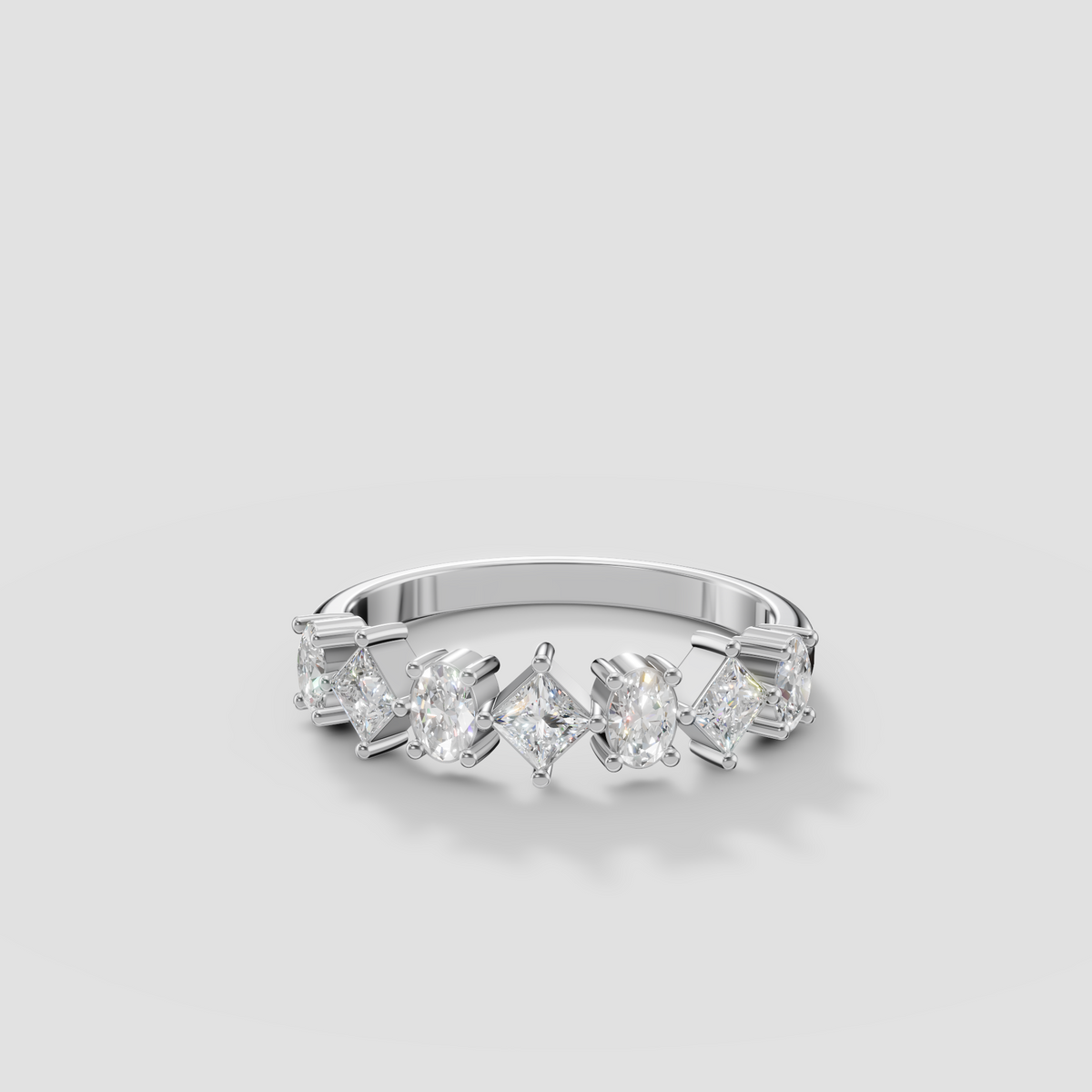 Kira Oval and Princess Cut Diamond Alternating Wedding Band in 14K Gold