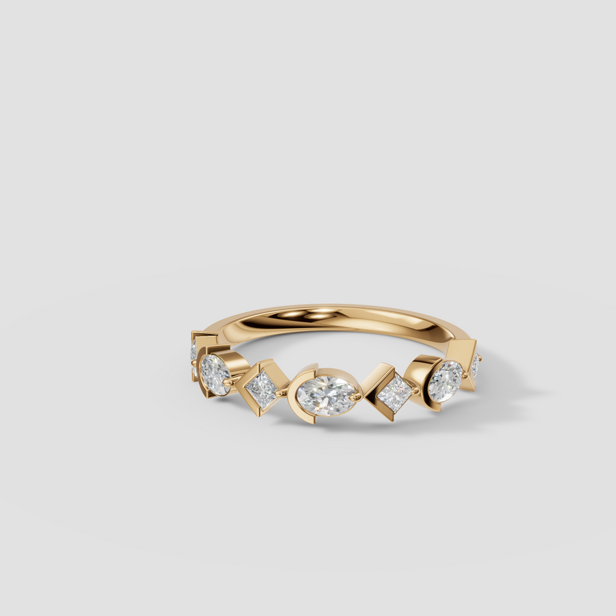 Harlow Oval & Princess Cut Diamond Alternating Ring in Gold