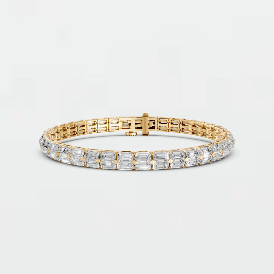 Emerald Cut Diamond Tennis Bracelet with Elegant Gold Prong Setting